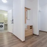 Is Out * Budapešť
