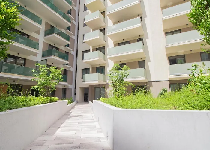 Corvin Modern Two Bedroom Free Parking * Budapest