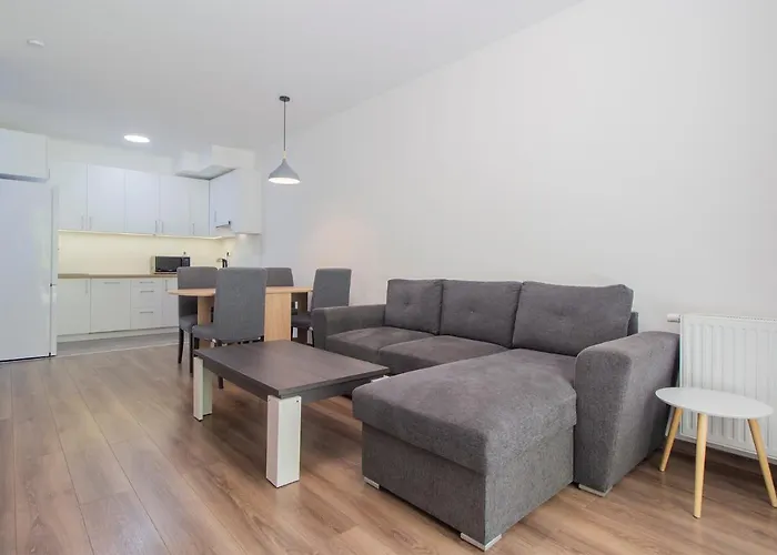 Corvin Modern Two Bedroom Free Parking *