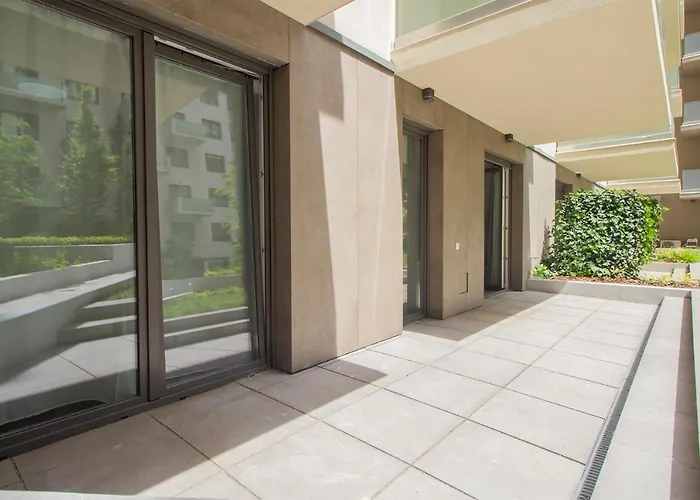 Lejlighed Corvin Modern Two Bedroom Free Parking