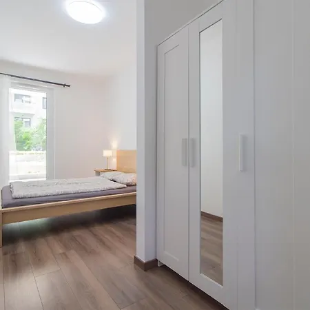Corvin Modern Two Bedroom Free Parking