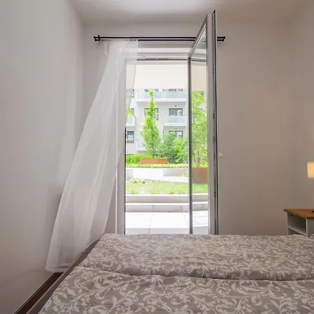 Apartment Corvin Modern Two Bedroom Free Parking