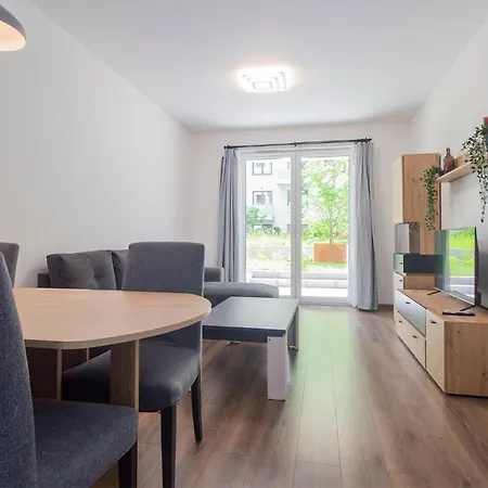 Corvin Modern Two Bedroom Free Parking Apartment Budapest