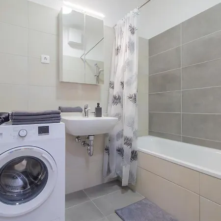 Apartment Corvin Modern Two Bedroom Free Parking Budapest