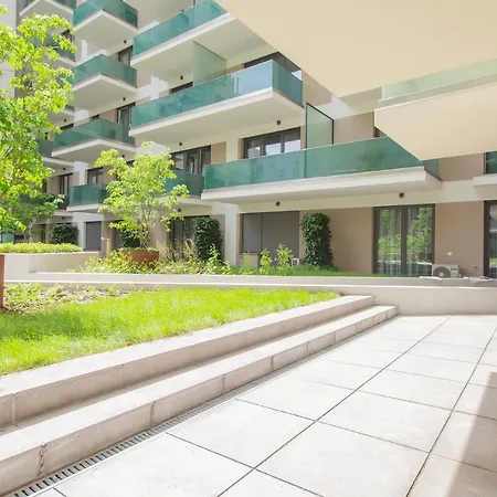 Apartment Corvin Modern Two Bedroom Free Parking *
