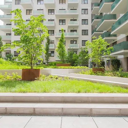 Corvin Modern Two Bedroom Free Parking Apartment Budapest