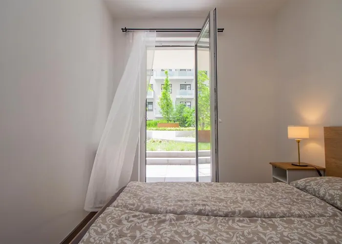 公寓 Corvin Modern Two Bedroom Free Parking