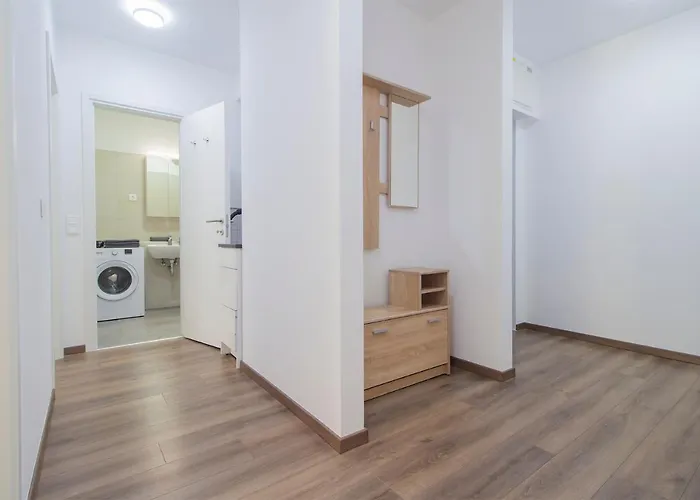 Corvin Modern Two Bedroom Free Parking * בודפשט